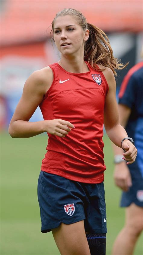 M4f Alex Morgan Goes The Extra Mile For Charity Rcelebdpp