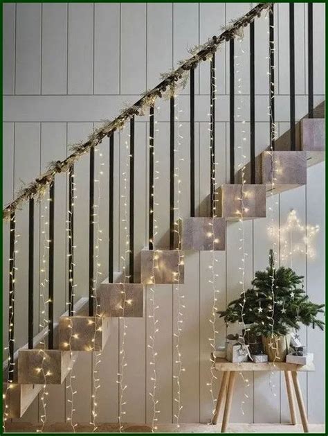 25 Christmas Decor For Stair Railings To Beautify Your Home Page 8 In