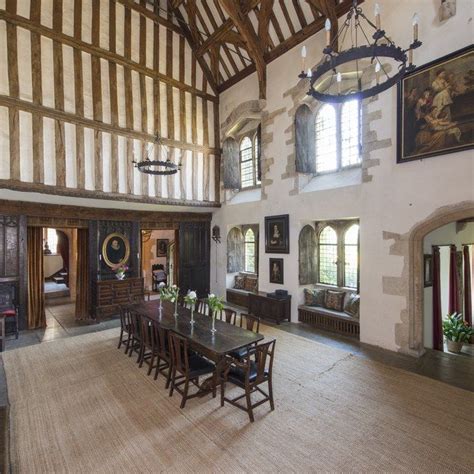 King Henry Viii And Anne Boleyn Lived In This 105 Million Castle English Manor Houses Anne