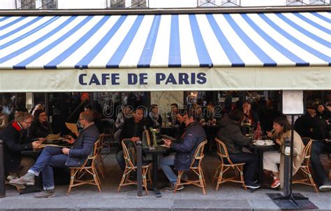 The Traditional French Cafe De Paris Located On Saint Germain Boulevard