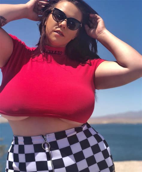 look alive 🏁 fit by fashionnovacurve novababe fashionnova fashionnovacurve
