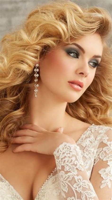 Pin By Amigaman On Stunning Faces Blonde Beauty Beautiful Girl