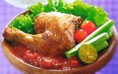 6 resep sambal mantap khas nusantara, dari sambal terasi, sambal matah bali, sampai sambal ganja aceh yang katanya bisa bikin ketagihan. Resep Ayam Penyet Sambal Terasi Tradisional | Resep Kue ...