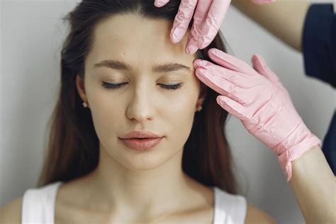 Enhance Your Natural Beauty: Eyebrow Lifts in Riyadh - HituponViews