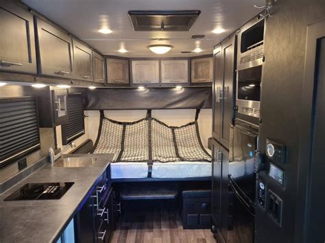 See Inside Luxurious Sleeper Truck