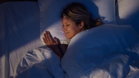 Report Why Sleeping Naked Throughout Winter Is Actually Good For You