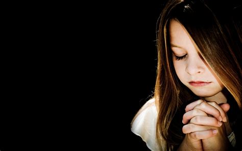 320x570 Resolution Girl Praying While Closed Eyes Hd Wallpaper