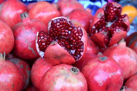 La Granada Una Fruta Valenciana Con Múltiples Beneficios Para La Salud