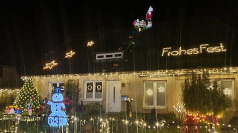 Lindau Das Weihnachtshaus In Revensdorf Leuchtet Wieder Shz