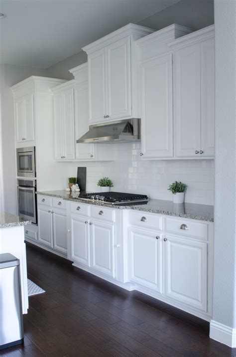 Dec 04, 2020 · the simple white cabinets do not feature any bells, whistles, or handles, and that accentuates the unfussy decor. Pillow Thought: Kitchen Remodel / Home Tour