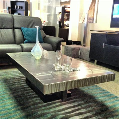 Feel free to make reasonable offers.) this is a unique coffee table which has a bronze base depicting 3 magnificent elephants with their heads raised up and trunks swept back to support a glass. The "Sculpture"metal coffee table is truly special with ...