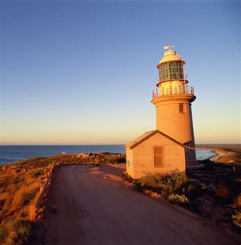 10 Beautiful Lighthouses To Visit Around The World Sliceca