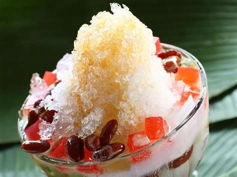 Resep es cincau pandan segar, minuman sore hari dengan aroma yang begitu nikmat. Slurpp! Ini Resep Es Campur yang Legit dan Segar