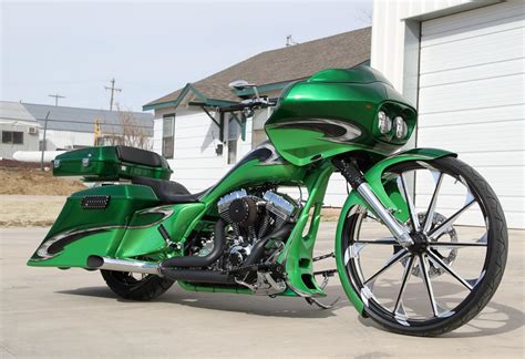 Brock black brock black designs, new dimension customs, new dimension, 3d design, custom artwork, custom motorcycles, custom 3d bikes, 3d harley, derby covers, points covers, fairings, motorcycle helmets. Covington's BlackandGreen Custom Bagger