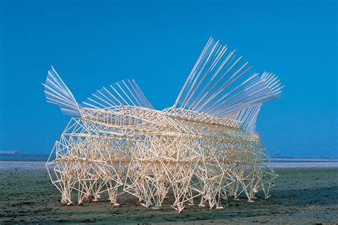 ‘strandbeest Sculptures Of Theo Jansen Fuse Art With Engineering