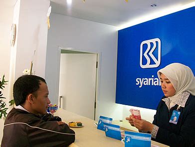 Dalam tata cara umroh jamaah diwajibkan melakukan ihram dan niat, thawaf, sa'i serta tahallul. #InfoHaji| Syarat Dan Cara Daftar Umroh Di Bank BRI ...