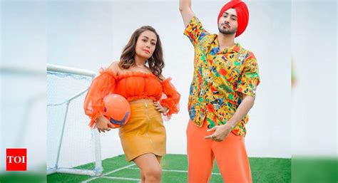 Neha Kakkar And Rohanpreet Singhs ‘khad Tainu Main Dassa Get A Release Date Punjabi Movie