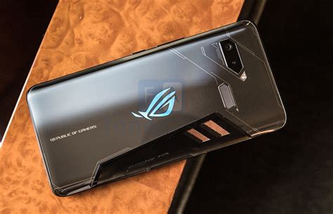 Asus Rog Phone With 6 Inch Fhd Amoled 90hz Hdr Display Snapdragon 845