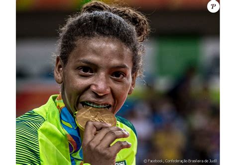 Confira dez curiosidades de Rafaela Silva, medalha de ouro na Olimpíada Rio 2016 - Purepeople