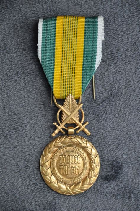Military Merit Medal Quân Công Bôi Tinh Vietnamese Made Awarded For