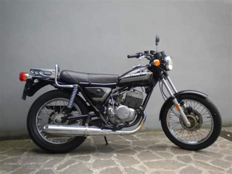 In 1960, harley davidson bought a 50% stake in the italian motorcycle manufacturer called aermacchi. Aermacchi / Harley Davidson SST 250