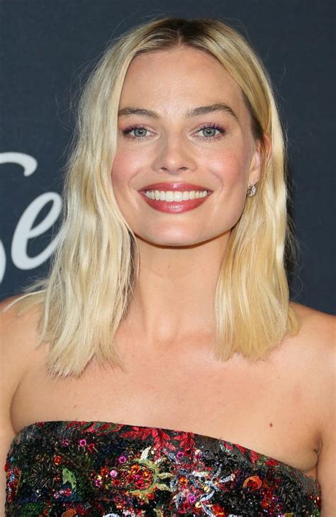 Margot Robbie Sexist Variety Review For Promising Young Woman Carey Mulligan Herald Sun