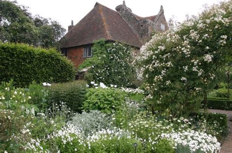 Weltkriegs konnte vita 1949 damit anfangen,im pfarrhausgarten ihren lang. sissinghurst-weisser-garten