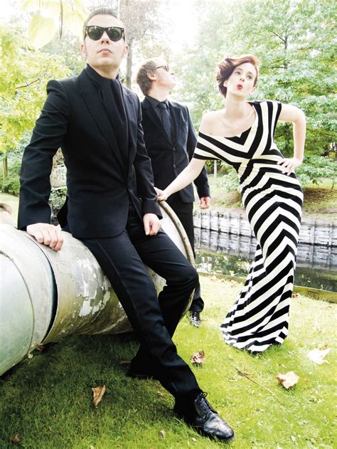 The Big Music Link: N°103 HOOVERPHONIC - 2 WICKY