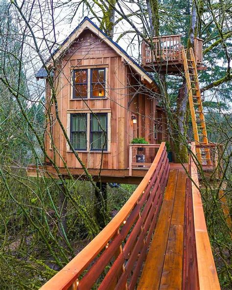 Got This Sweet Treetop Hideaway On Our Minds Today High Ceilings And