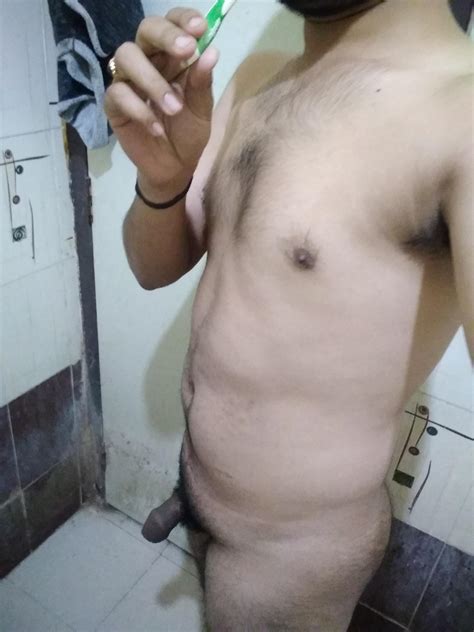 Brush Nude R Nude Selfie