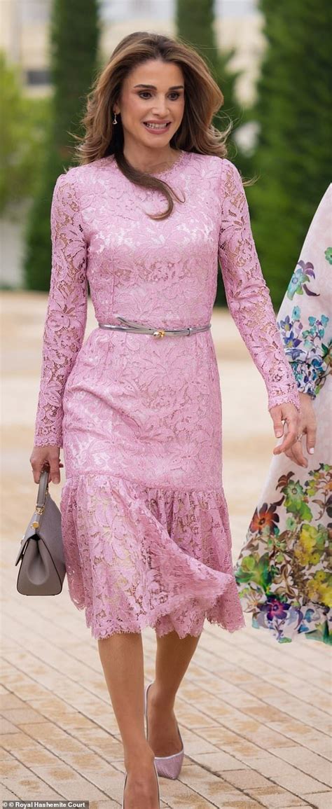 Queen Rania Of Jordan Stuns In A Floral Dress And Sparkling Pink Ring Artofit