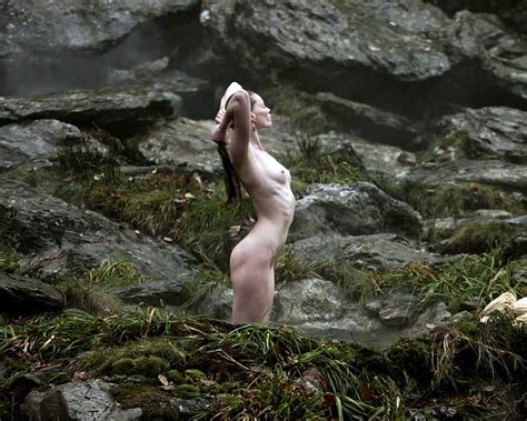 Alyssa Sutherland Nude Vikings Witch Showed Her Pussy Scandal