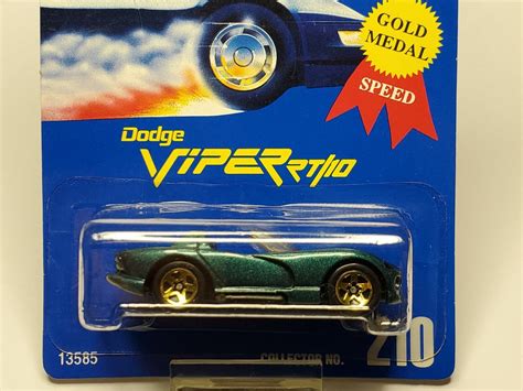 Hot Wheels Collector 210 Dodge Viper Rt10 Gold 5 Spokes Gold