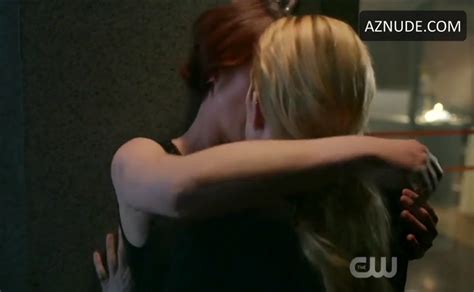 Chyler Leigh Lesbian Scene In Supergirl Aznude