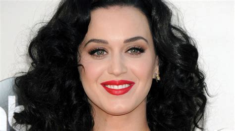 Katy Perry Us Pop Star Loses Trademark Battle Against Fashion Designer