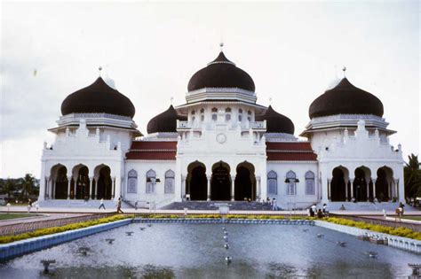 Kerajaan Di Sumatera Dari Samudera Pasai Hingga Perlak Riset