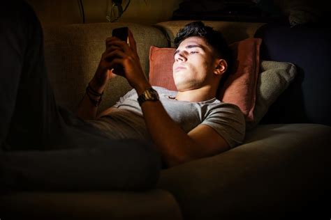 sleep deprivation increases the risk of reckless sexual behavior among teens