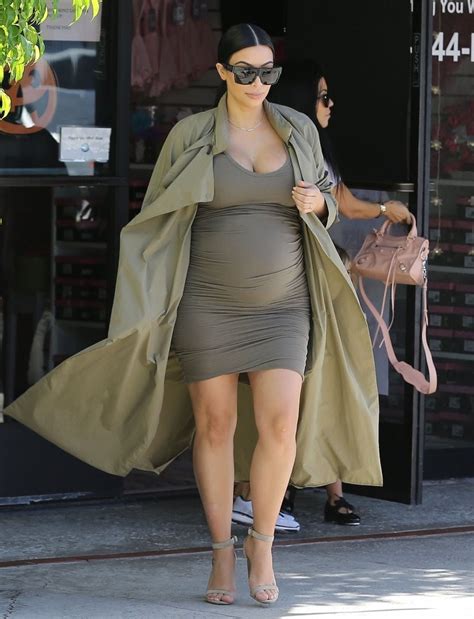 Kim Kardashian Maternity Dress Fashion Lookbook