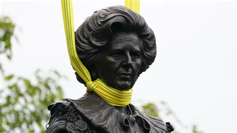 margaret thatcher statue egged and booed after being erected in grantham uk news sky news