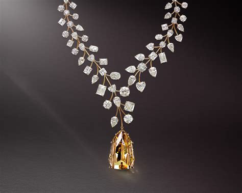 The l'incomparable necklace — ineffable beauty. (Worldkings) Top 100 treasures of the world - P10. L ...