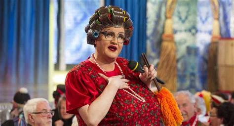 Wir erinnern uns an seine legendärsten auftritte. Alle Folgen von Unsere Fasnacht-Stars - Elfriede Schäufele ...
