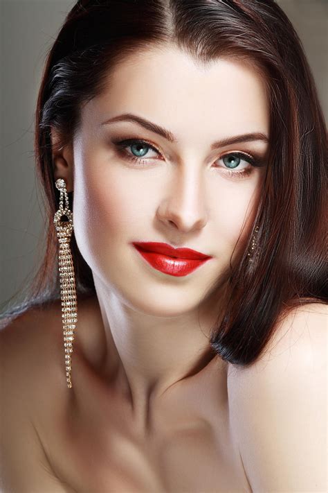 wallpaper menghadapi model rambut panjang fotografi penyanyi lipstik merah rambut hitam
