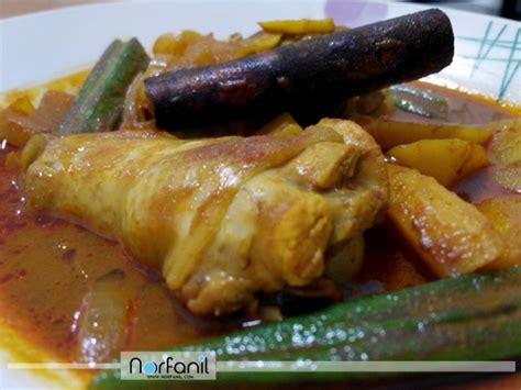 Sudah beberapa hari ini selalu panas dan tak nampak mau hujan. Resepi Kari Ayam Tanpa Santan Paling Senang