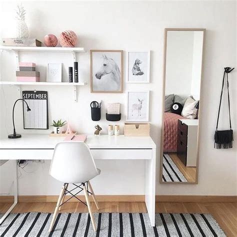 32 Nice Small Home Office Design Ideas Pimphomee In 2020 White Desk