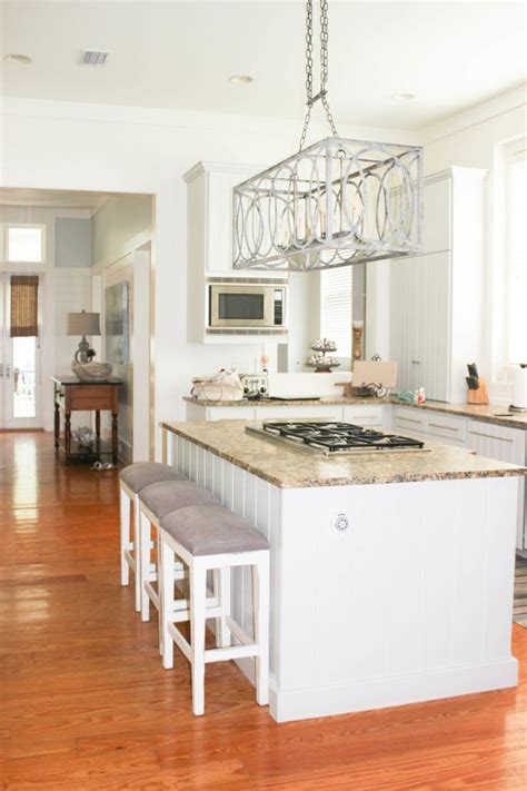 Sure, you can toss thousands of dollars at a bedroom beach house bedroom home bedroom bedroom decor bedroom rustic bedroom ideas bedroom designs modern bedroom. 10 Rustic Beach Decor Ideas Inspired by Dreamy Beach Home ...