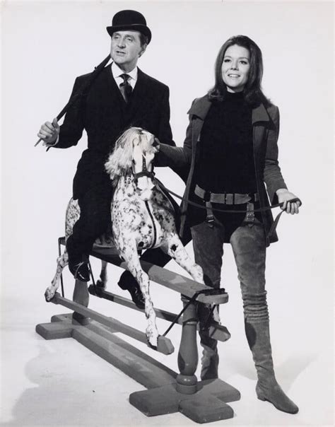 John Steed And Emma Peel The Avengers The Epitome Of Old School Cool R Oldschoolcool