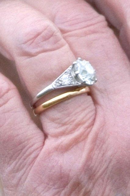 The queen's engagement ring has been firmly on her finger for a staggering 71 years (picture: Royalty & their Jewelry | Royal engagement rings, Royal ...