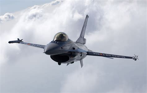 Photos Fighter Aircraft Airplane F 16 Fighting Falcon Aviation