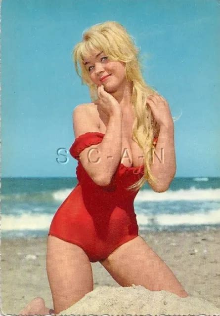 ORIGINAL 1950S 60S PINUP PC Semi Nude Blond Woman Red Swimsuit Well