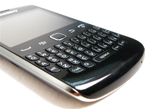 Nfc Pairing Coming To Blackberry Messenger Techradar